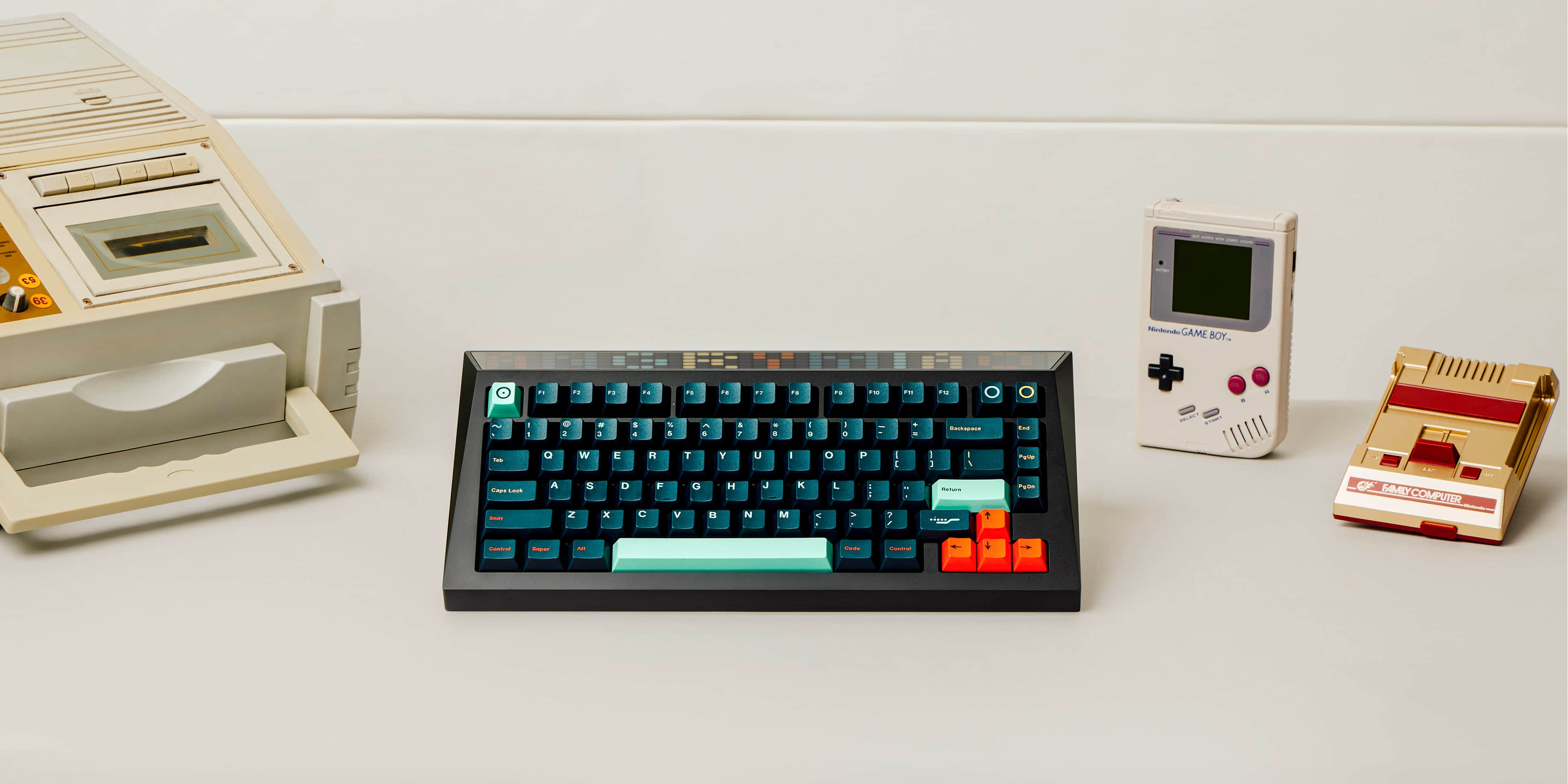 CYBERBOARD R3 CLOUDWHITE /GMK Hennessey-